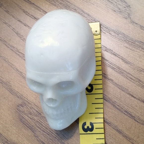 Skull Glow in The Dark Maracka Hand Shaker Music Maker - Picture 17 of 17